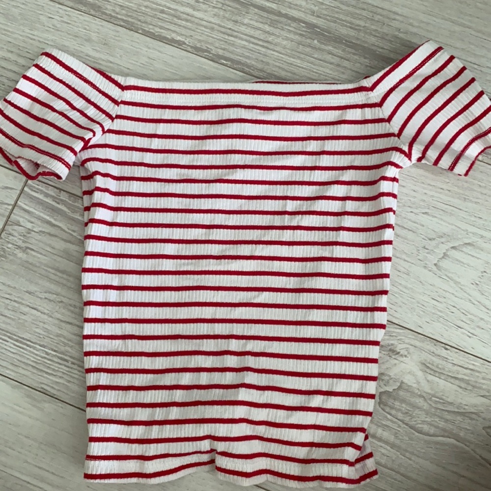 H&M sleeveless crop top